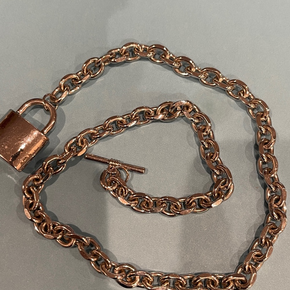 HEAVY SILVER NECKLACE